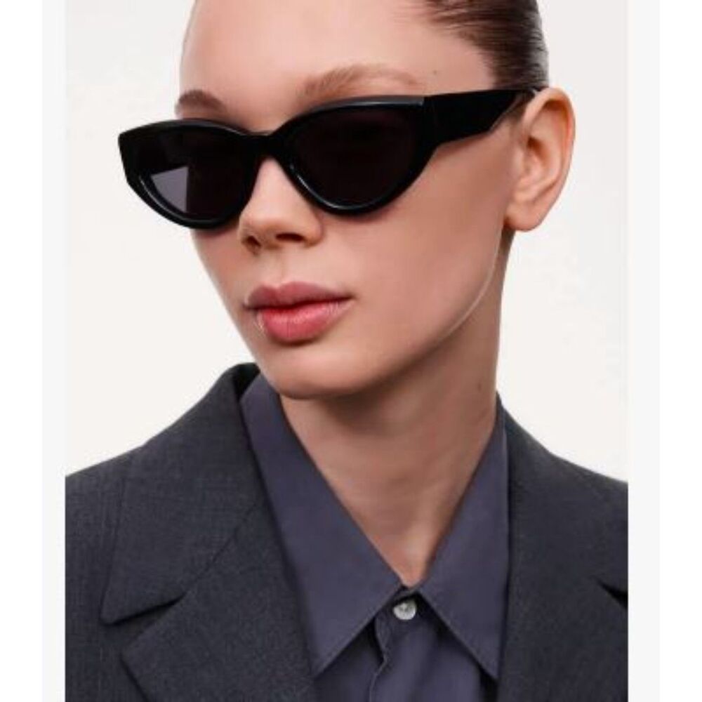 Veronica Beard Chimi Women's Black 06 6.3 Sunglasses NWT 165